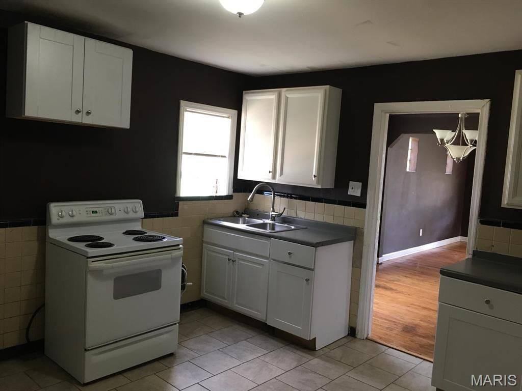 1155 Watts Avenue photo 10