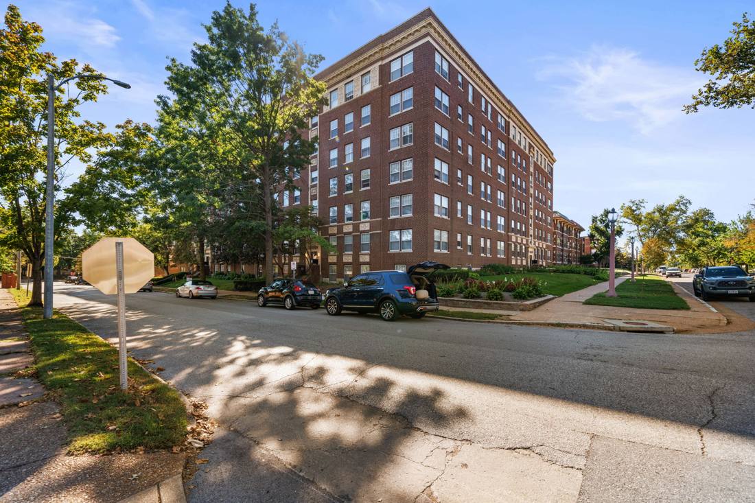 321 Belt Avenue, Unit 502 photo 3