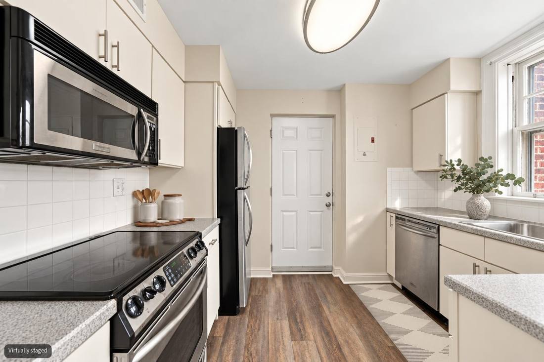 321 Belt Avenue, Unit 502 photo 31