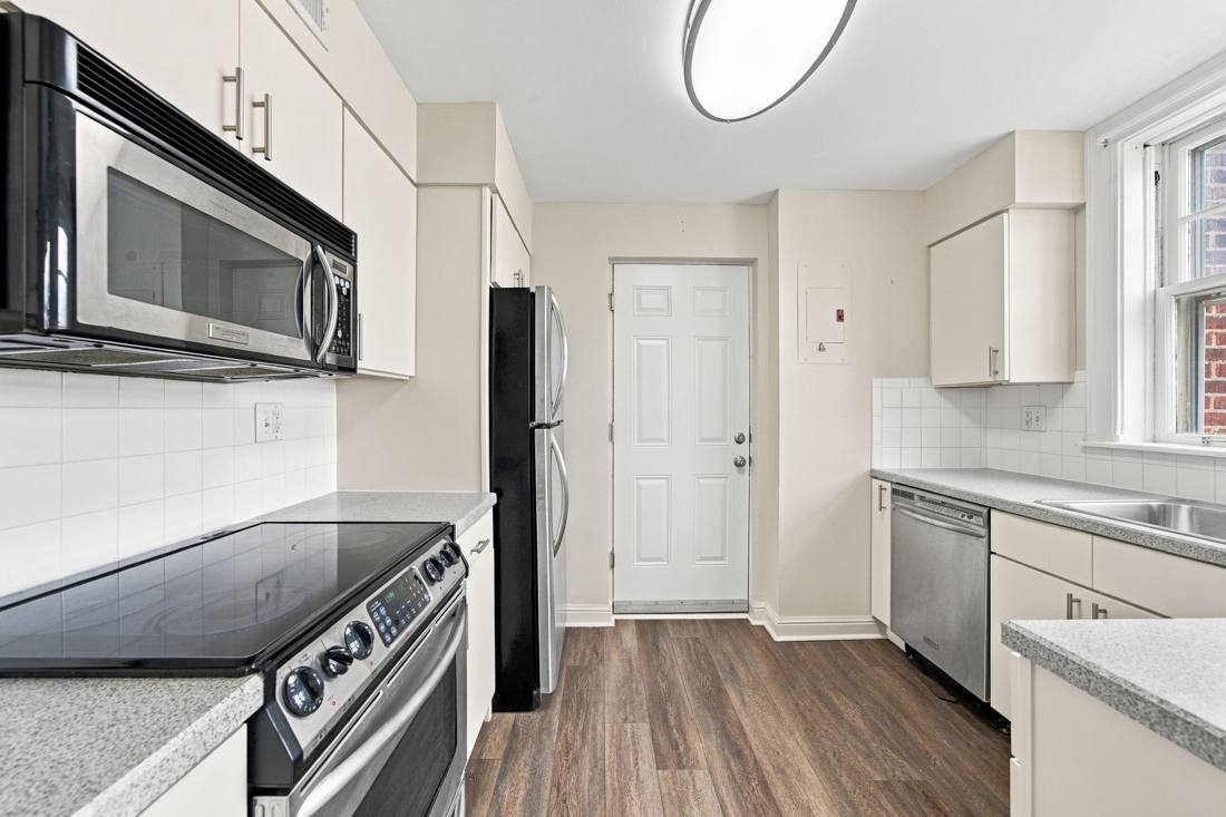 321 Belt Avenue, Unit 502 photo 32