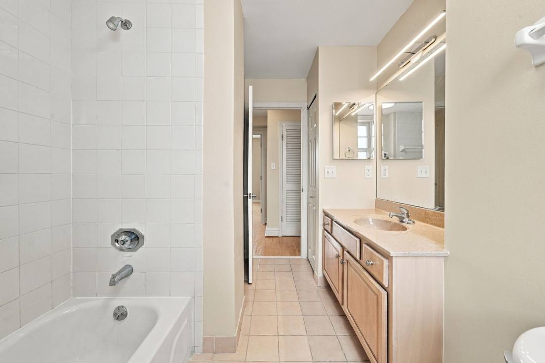 321 Belt Avenue, Unit 502 photo 44