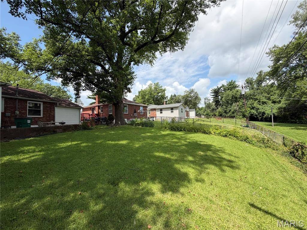 8007 Titus Road photo 4